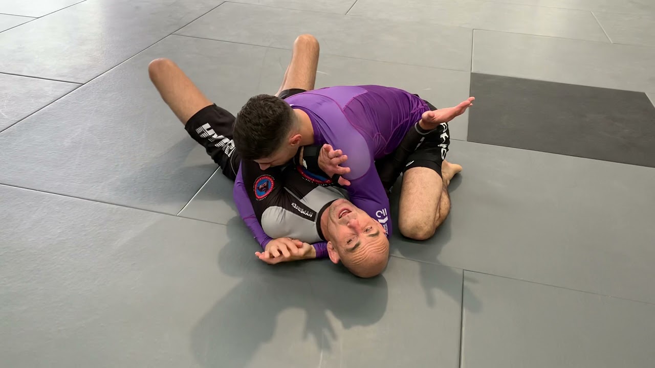 Side Control Escape to knee grab - YouTube