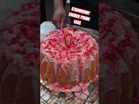STRAWBERRY CRUNCH POUND