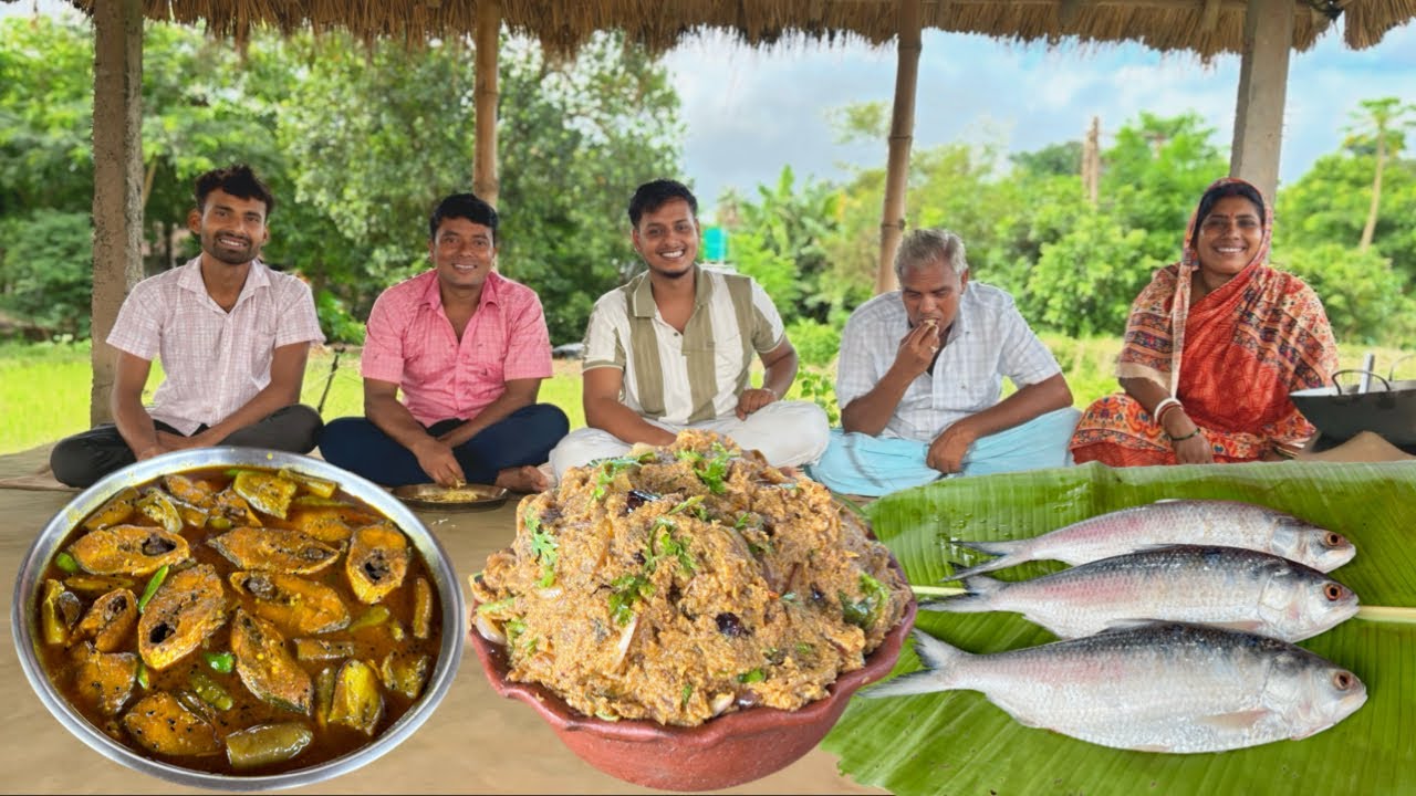 ইলিশ মাছের ল্যাজ ভর্তা আর বর্ষার বেগুন দিয়ে ইলিশের ঝোল—এককথায় অসাধারণ স্বাদ। ilish er leja vorta