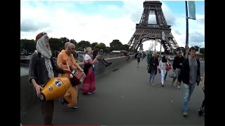 Харинама под Эйфелевой башней ( Eiffel Tower).Париж. 2017