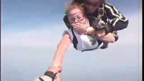 Vicki Hickman - Skydiving