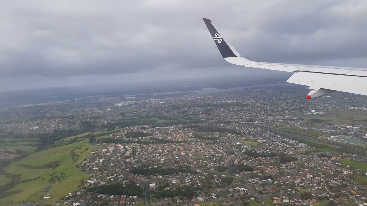 Landing at AUCKLAND International AIRPORT NZ
