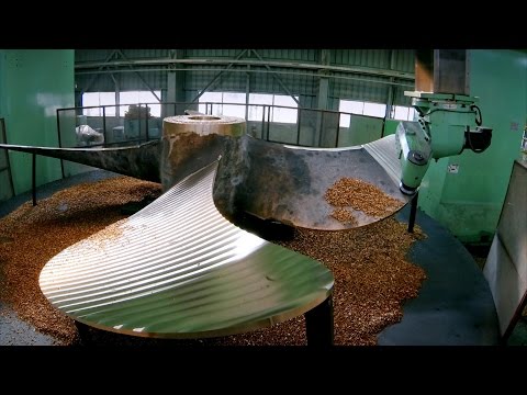 casting-a-gigantic-propeller-at-1,800°f