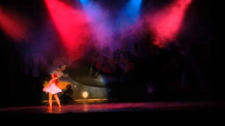 Mattie Mathis dances to Sweet Dream and Harlem Sha...