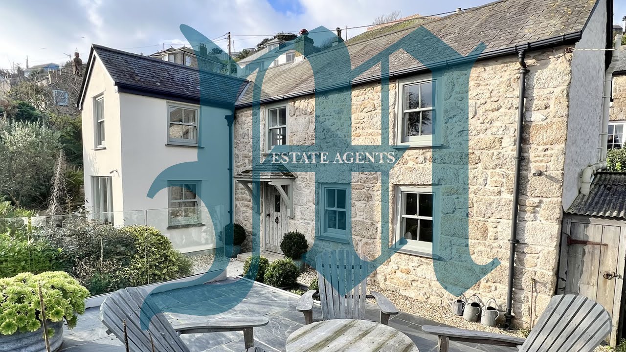 St. Clements Terrace, Mousehole, Cornwall, TR19 6SJ