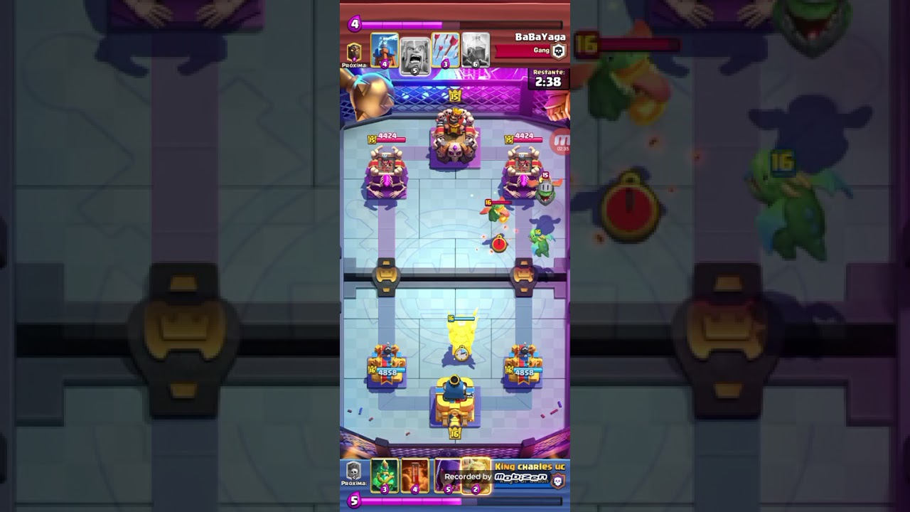 King Charles o Rei do Clash chegando na Arena 30. Bora pra cima.