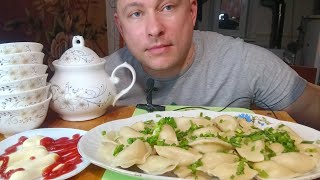 мукбанг/вареники с картошкой и шкварками,подарок от подписчика/обжор/mukbang/devoured/