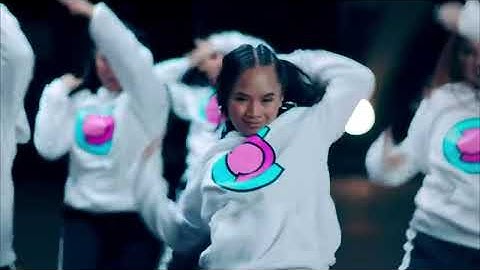 Thumbnail of Daddy Yankee & Snow - Con Calma (Official Video)