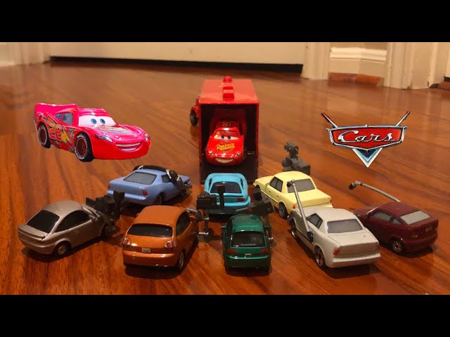 Mattel Disney's Pixar Cars Launch & Criss-Cross Glow Racers Set - Shop  Playsets at H-E-B