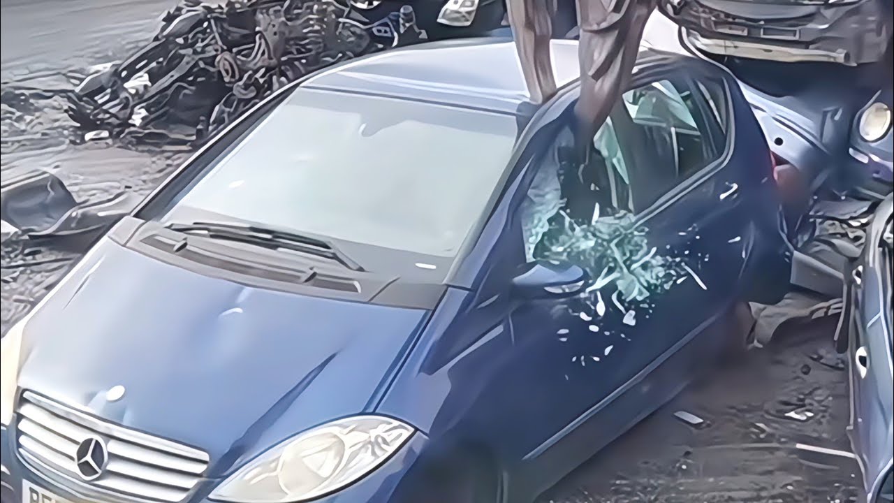 From Engine to Axle: Mercedes Car Disassembly with the VRS Machine ...