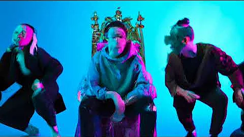 03 Hail to the Teeth