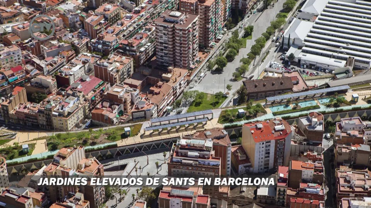 Paseo elevado en el barrio de Sants en Barcelona