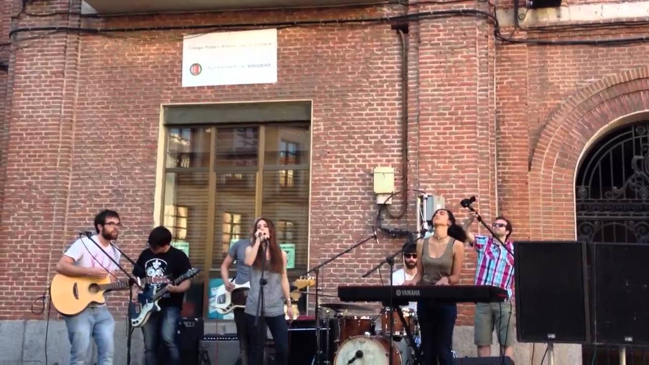 The Jackets en el dia de la musica 2012 adlı videoyu YouTube'da izle The Jackets en el dia de la musica 2012 adlı videoyu YouTube'da izle