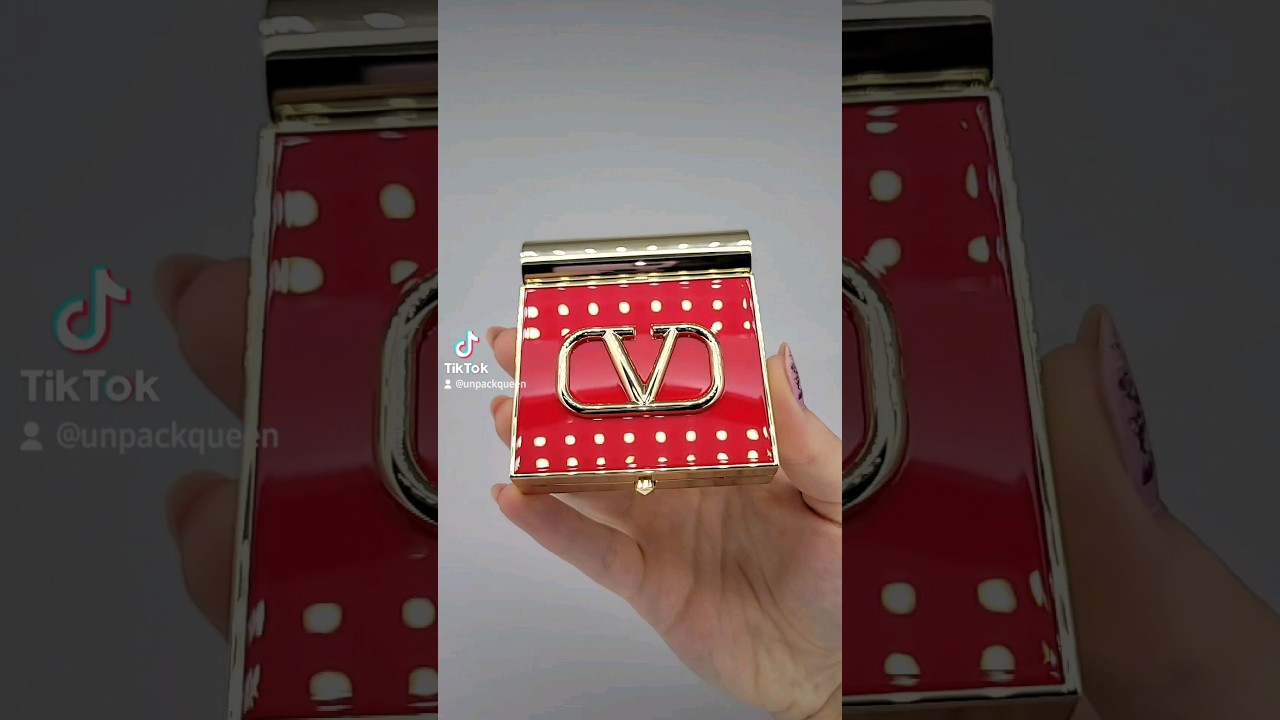 video VALENTINO Eye2Cheek Blush