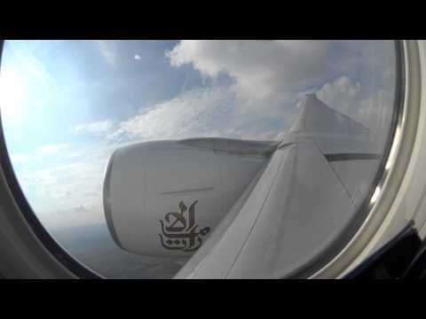 B777-300ER Emirates take off Vienna - Dubai