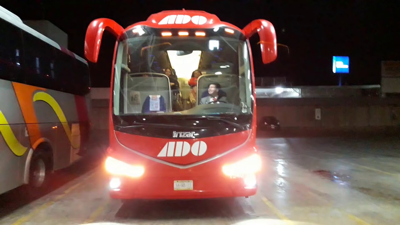 Mercedes benz Irizar i8 de autobuses de Oriente ADO con su cromática de Tomatito.
