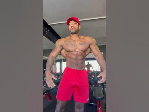 Physique Posing Emile Walker - YouTube