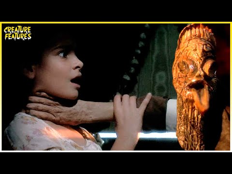 Felice Receives “The Kiss” From Aunt Irene | The Kiss | Creature Features