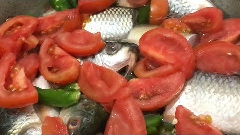 Cooking fish with fermented bamboo shoot