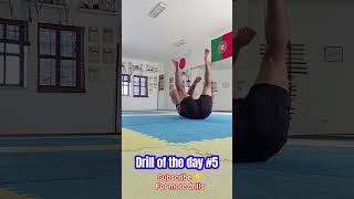 jiujitsu techniques to submit #bjj #jiujitsu #bjjshorts #bjjtraining #apprendrelejujitsu