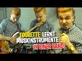 Tourette spielt in einer Band und lernt Musikinstrumente