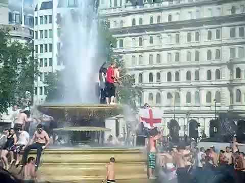 EURO 2020 Final, 🏴󠁧󠁢󠁥󠁮󠁧󠁿 England Fans drunk antics in Central London today 07.07.2021
