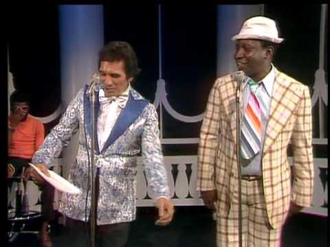 Os Trapalhões (1981) - Show de Calouros - YouTube