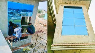 glass fitting in aluminum frame