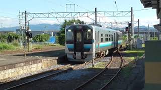 JR川部駅　五能線 深浦行き到着【GV-E400系・2830D】　2022.07.10