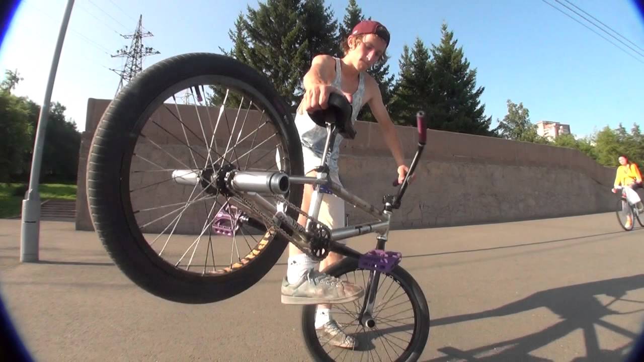 "Basic" - school of bmx flatland. How-to:steamroller barflip