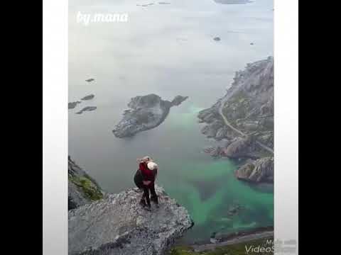 مش محتاج اي جواري مش عايز ملايين ومصاري انا عايزك جوايا ادماني اه من ام عيونك دول