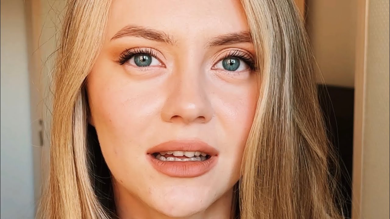 Анна Ахматова - «А ты думал - я тоже такая…» стихи о любви - YouTube