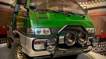 MST CFX DL1 Mitsubishi Delica 4x4 Overland.