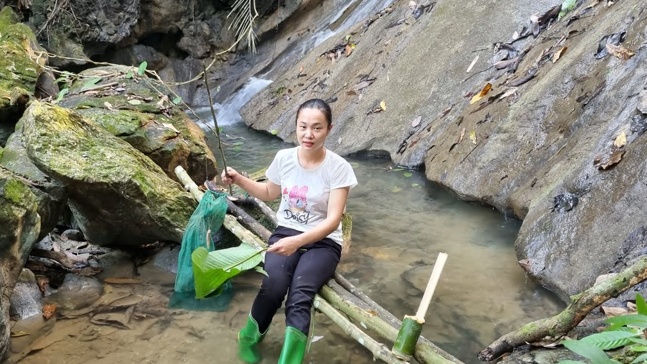 How to catch stream fish to improve daily meals at hydroelectric lake ...