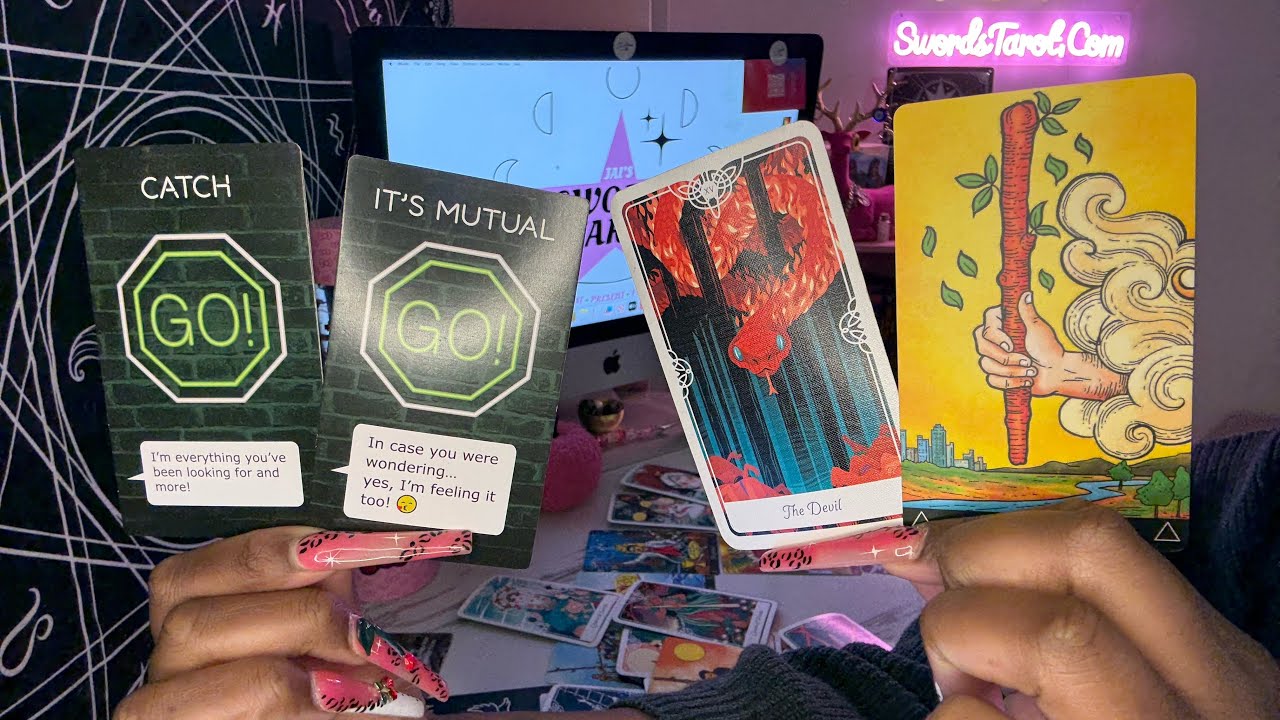 AQUARIUS ♒️ SOMEONE IS OBSESSED WITH THE THOUGHT OF HOOKING UP WITH YOU 🔥 😈 💭 