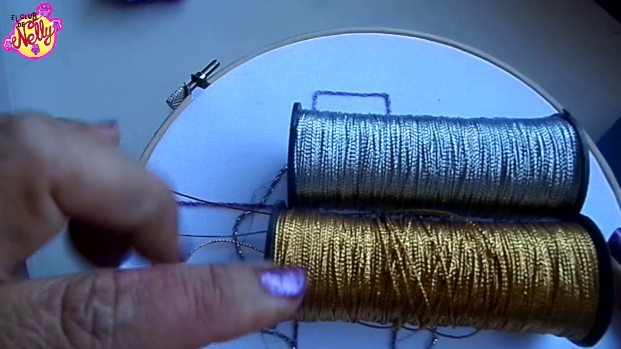 SERVILLETA BORDADA CRUZ CON GUIRNALDA