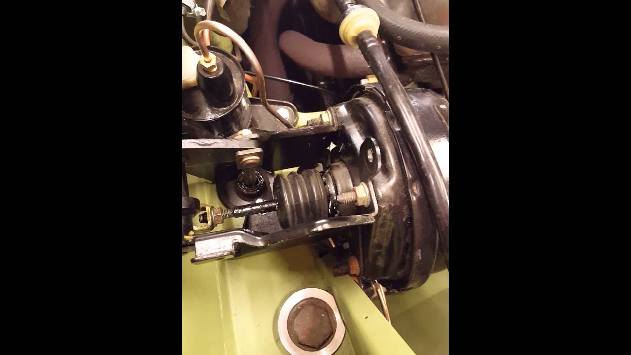 Classic mini brake servo brake pedal not returning or coming back up. Stiff, sticky YouTube