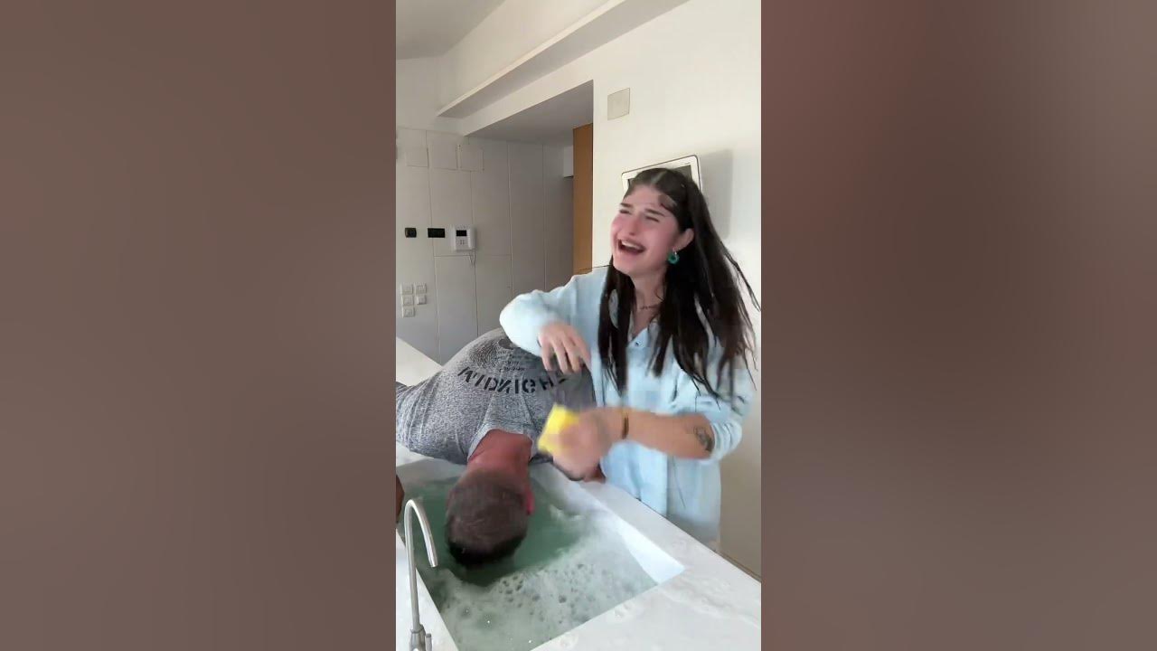 Un rey sin reina ππ Un rey sin reina ππ