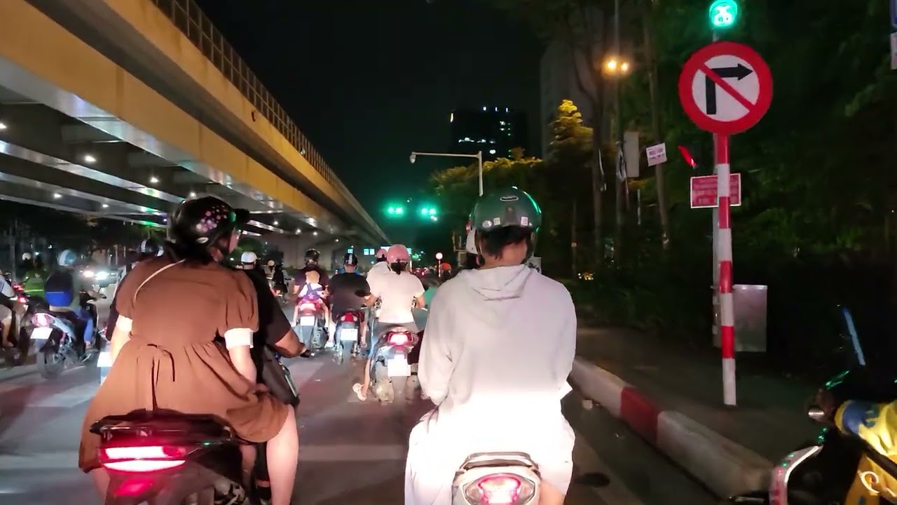 Hà Nội phố đã lên đèn - Dạo quan con đướng 32 và Phạm Văn Đồng - Hà Nội