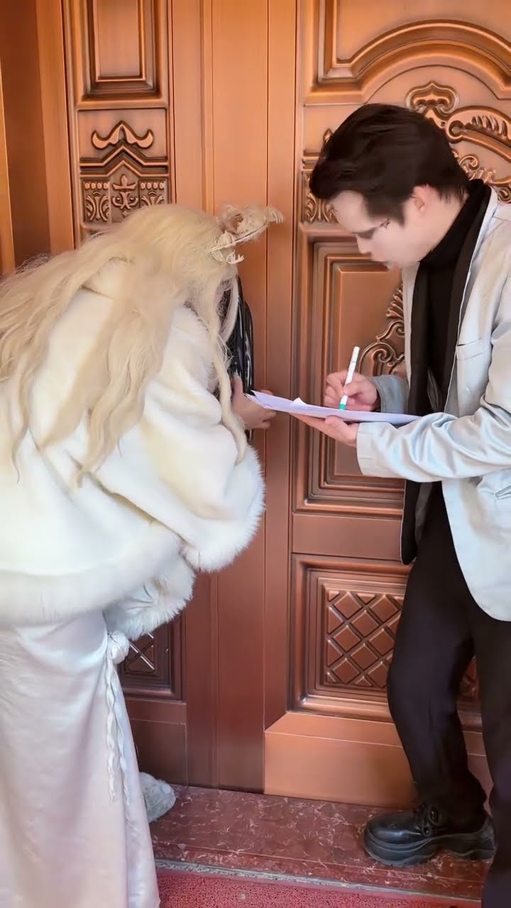 Such a long password! This is too long! #clown #angel