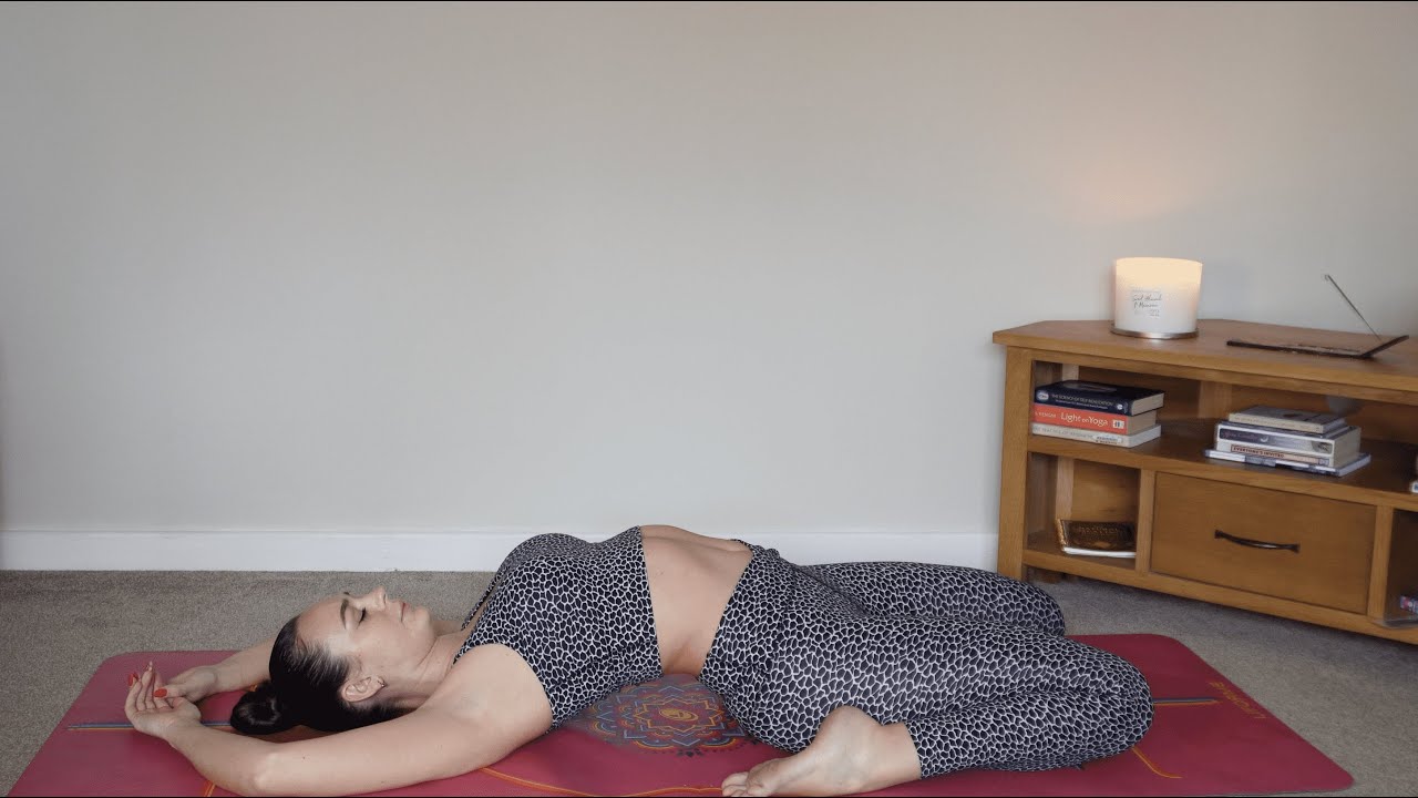 Hero Pose (Virasana) Guide for Beginners | Step-by-Step Tutorial