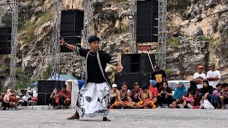 KEREN SEKALI ATRAKSI SALTO SKILL DEWA GANONGAN GANTENG BIKIN PENONTON TERPESONA