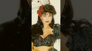 Kimi Katkar Cute Pics