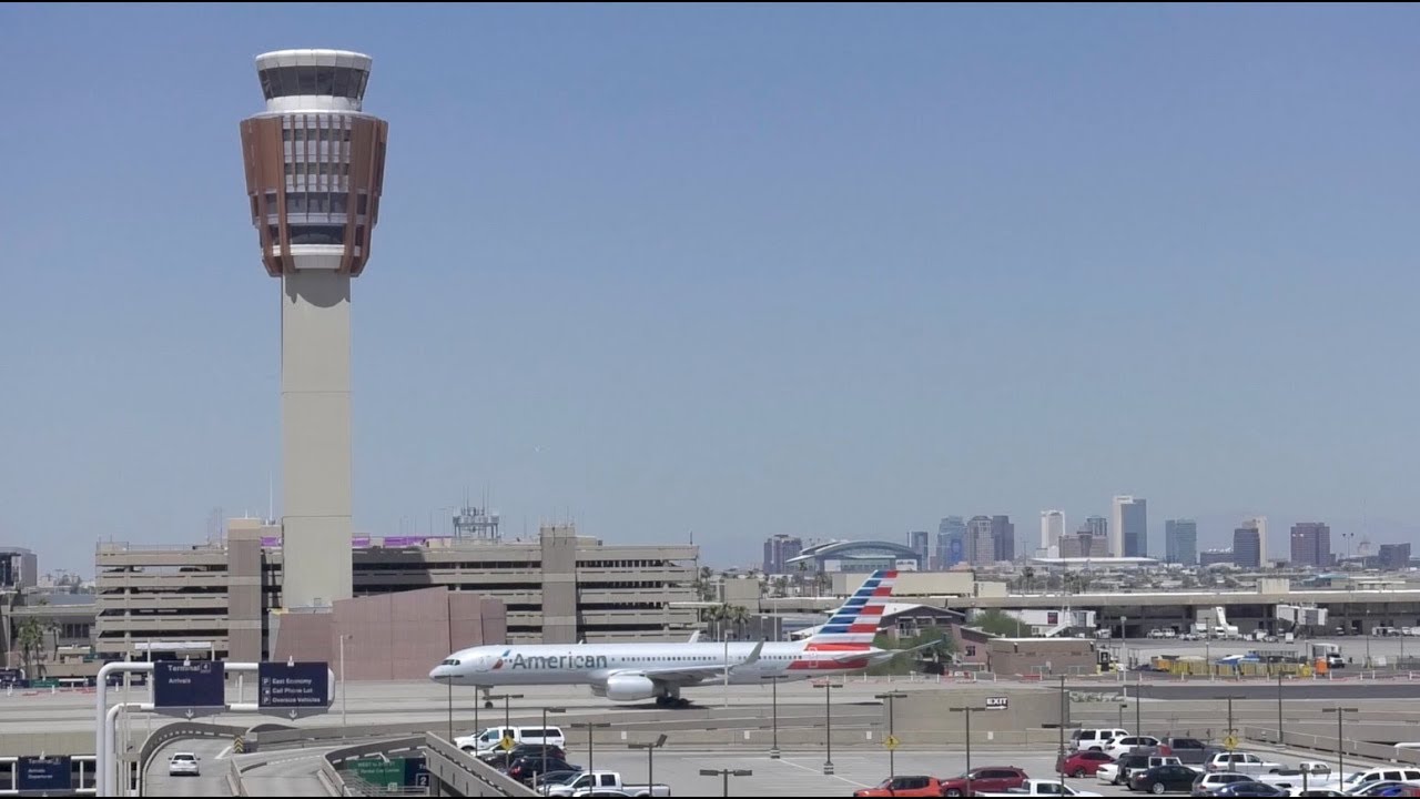 Phoenix Sky Harbor Summer Travel Tips | City Update - YouTube