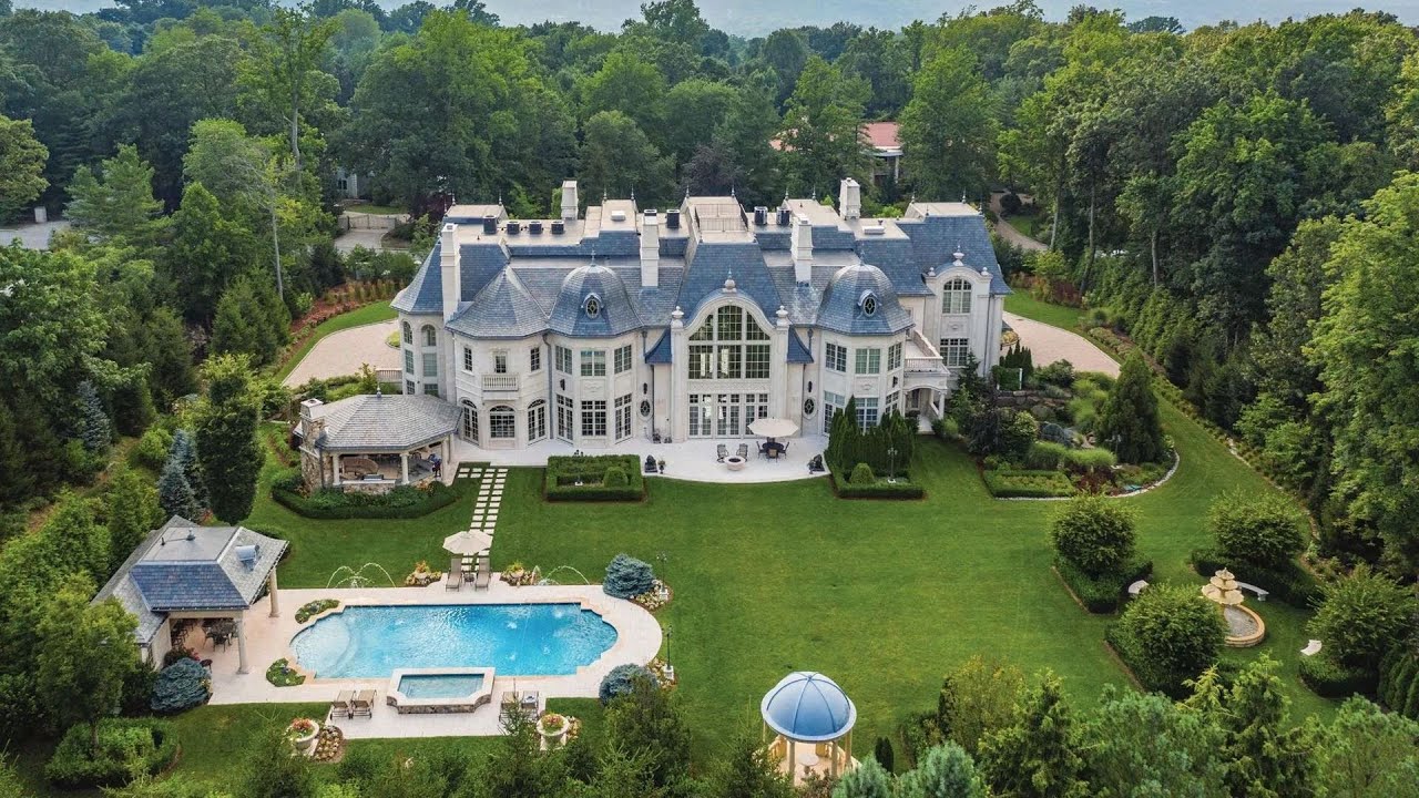 $25,000,000! A magnificent French-inspired manor in an exclusive enclave of Alpine, New Jersey
