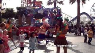 Phineas and Ferbs Rockin Rollin Dance Party: Holiday Edition