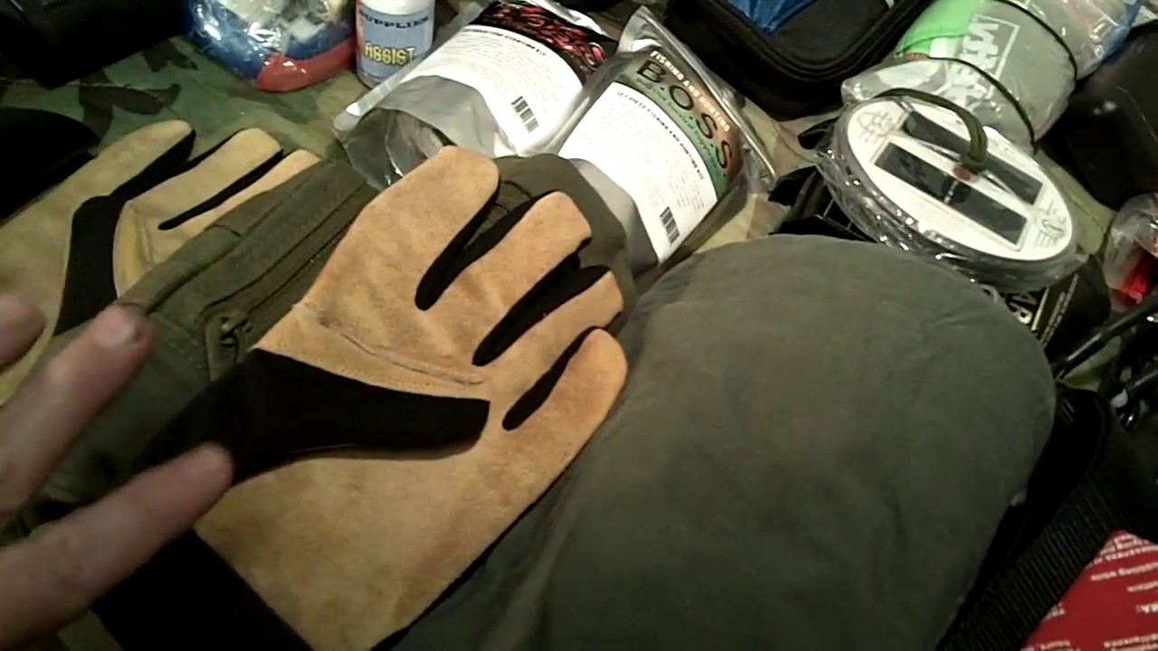 preparedness list for hurricane Junk on the bunk (Bug out Bag)