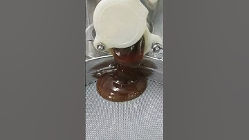 First Honey of the Year!!!! And 4 Weeks Early!!!!! #honey #honeybee #subscribe