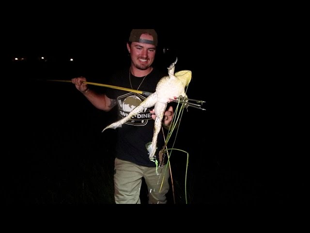 BULLFROG Gigging {Catch Clean Cook} Giant Frog Leg Alfredo 