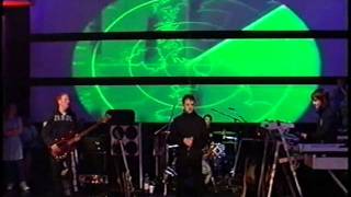 Video voorbeeld van "BETA BAND  LATER  JOOLS HOLLAND 2004"